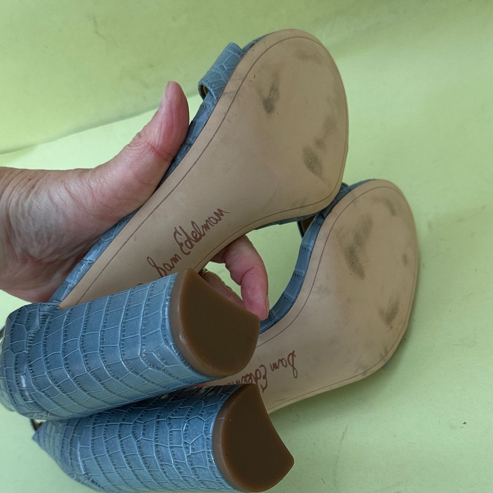 Sam Edelman Grayish Blue Croc-Embossed Leather Heels with Silver Hardware - Picture 9 of 10